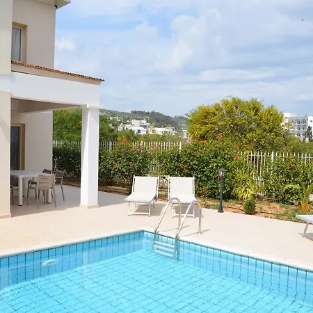 Villa Anthorina 8 *